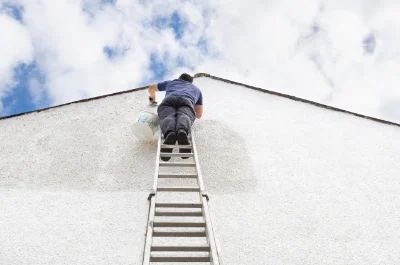 Peinture extérieure à Isola — façades et ravalement